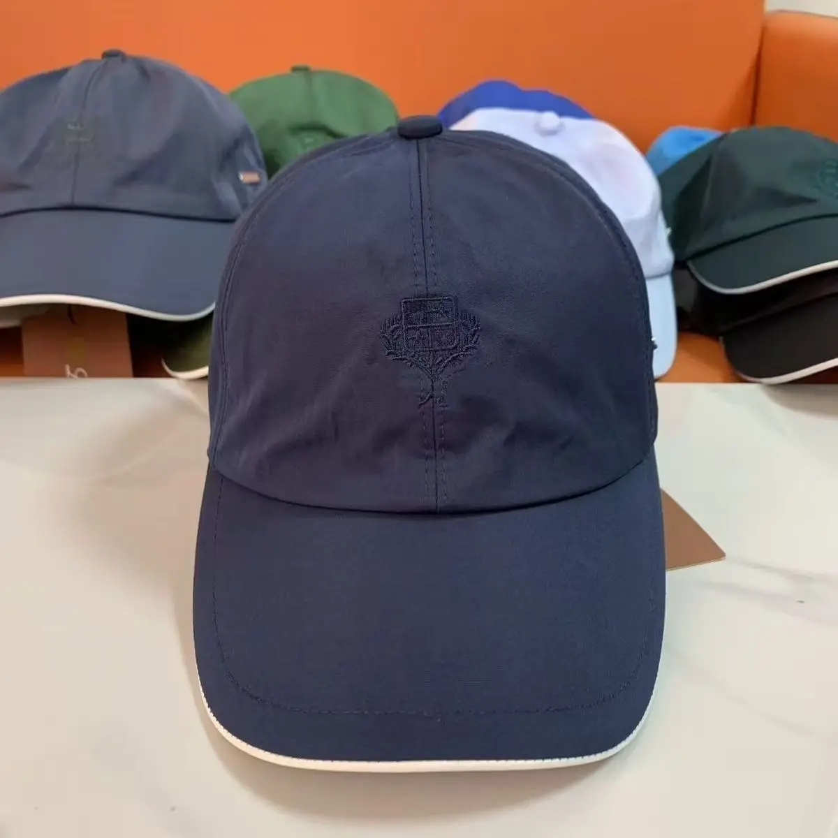 Casquette de baseball de haute qualité, couleur unie, pour hommes et femmes, mode, chapeau de soleil polyvalent - Image 2