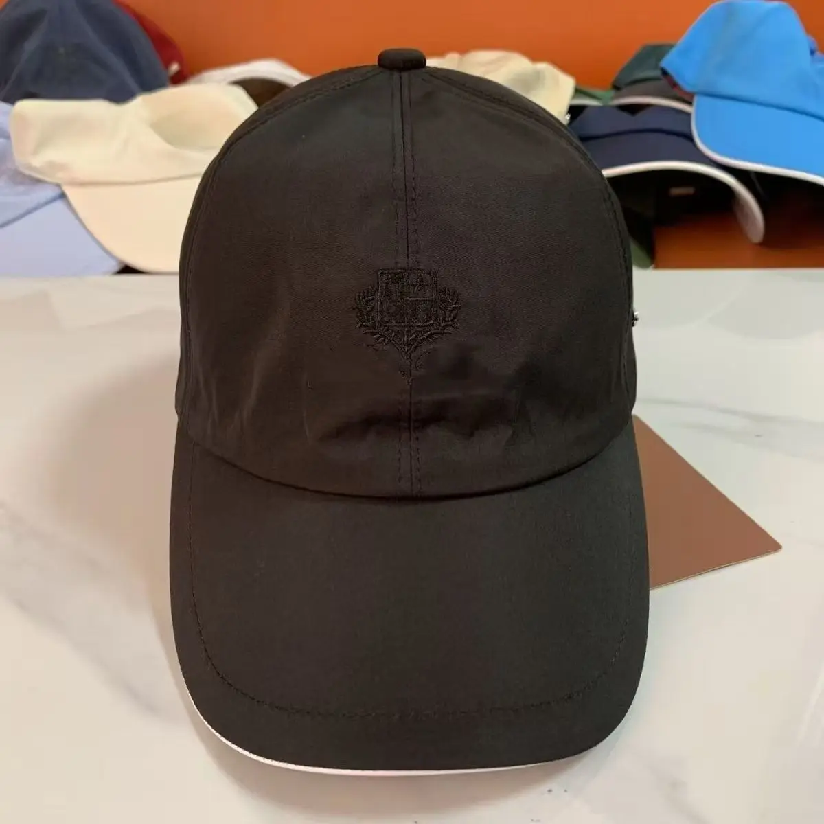 Casquette de baseball de haute qualité, couleur unie, pour hommes et femmes, mode, chapeau de soleil polyvalent - Image 3